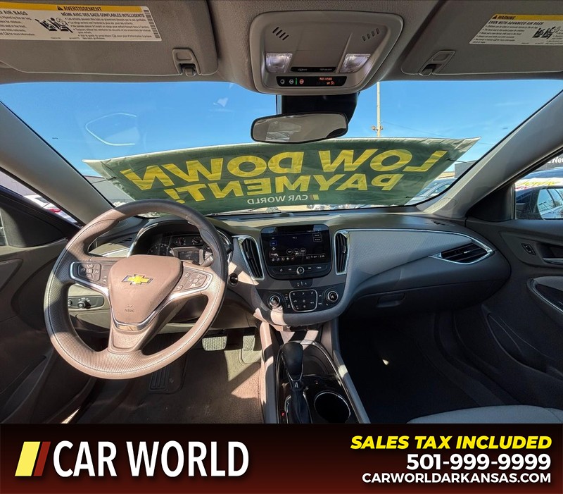 Chevrolet Malibu Vehicle Full-screen Gallery Image 16