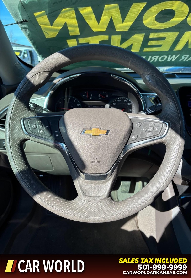 Chevrolet Malibu Vehicle Full-screen Gallery Image 19