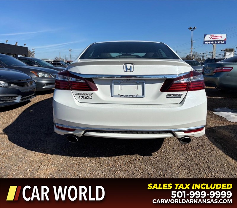 Honda Accord Sedan Vehicle Full-screen Gallery Image 4