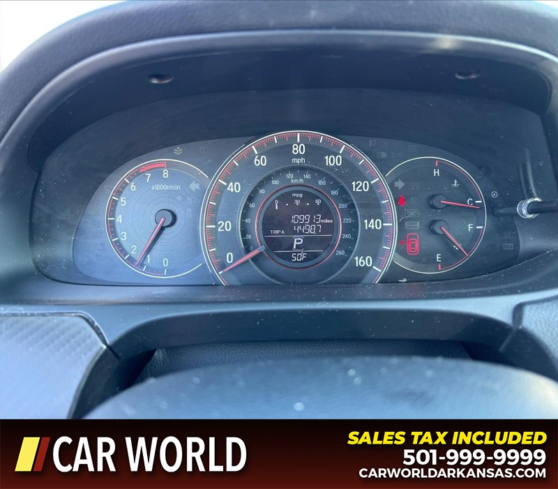 Honda Accord Sedan Vehicle Full-screen Gallery Image 20