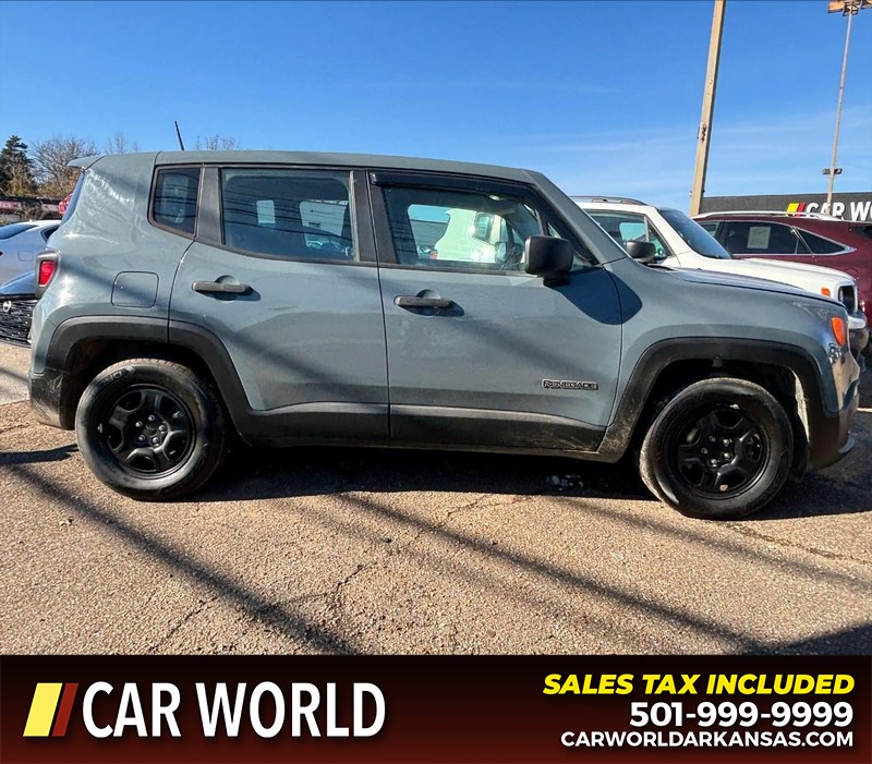 Jeep Renegade Vehicle Full-screen Gallery Image 3