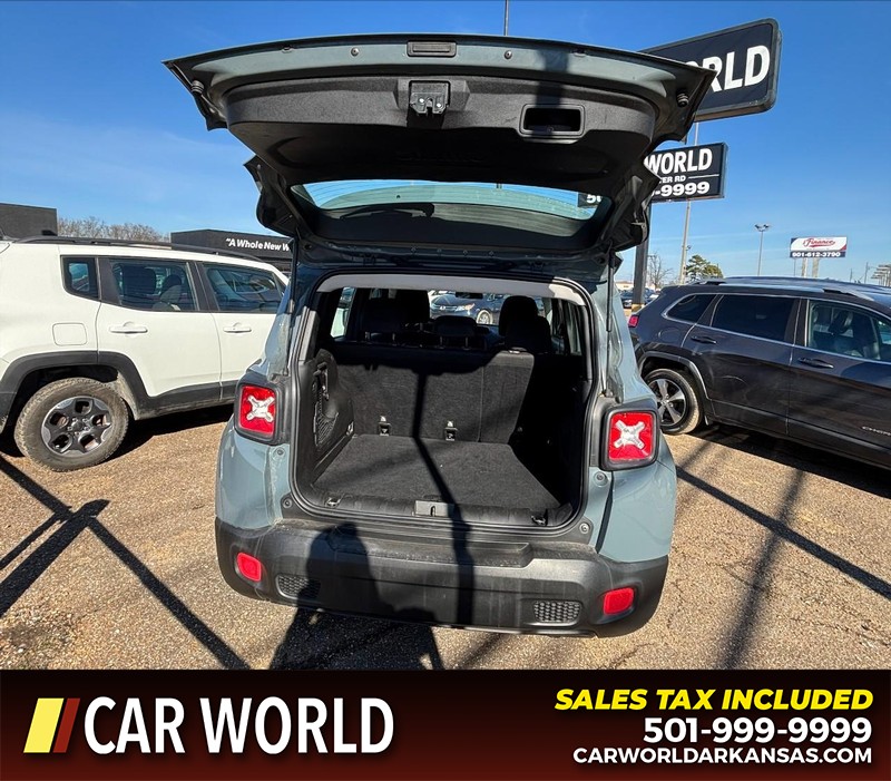 Jeep Renegade Vehicle Full-screen Gallery Image 5