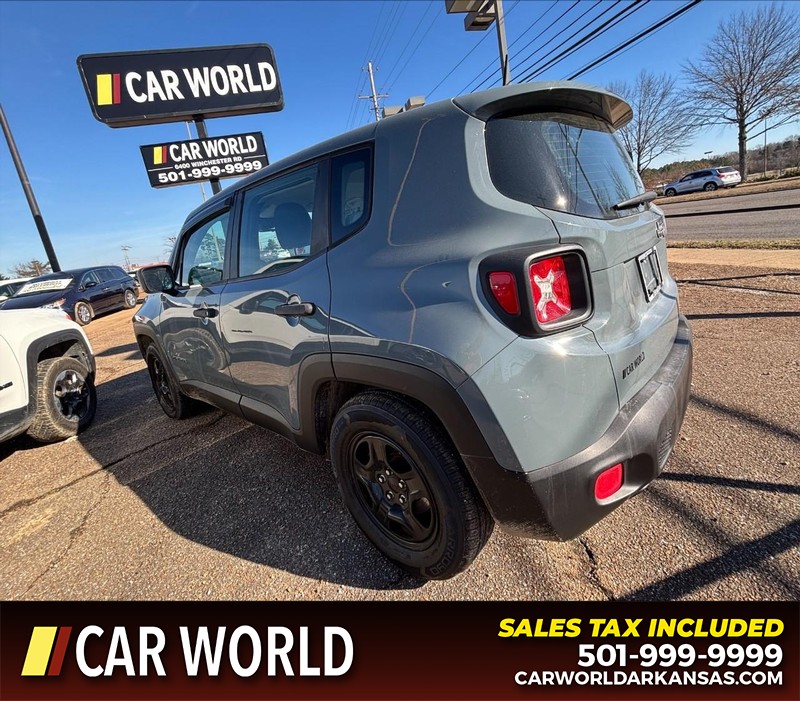 Jeep Renegade Vehicle Full-screen Gallery Image 8