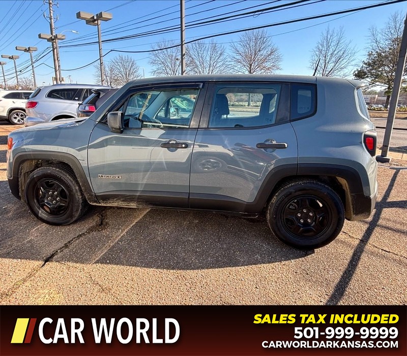 Jeep Renegade Vehicle Full-screen Gallery Image 9
