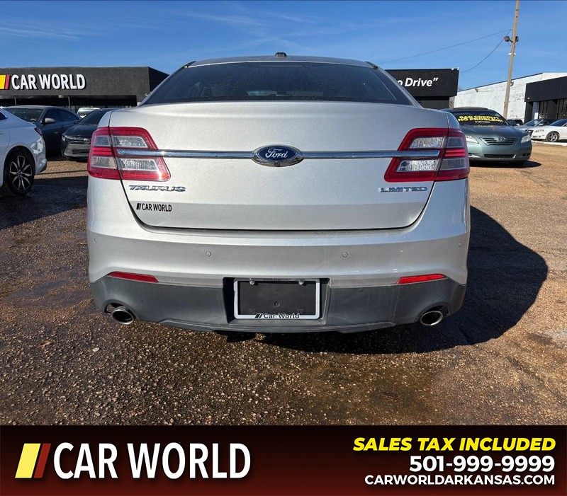 Ford Taurus Vehicle Full-screen Gallery Image 4