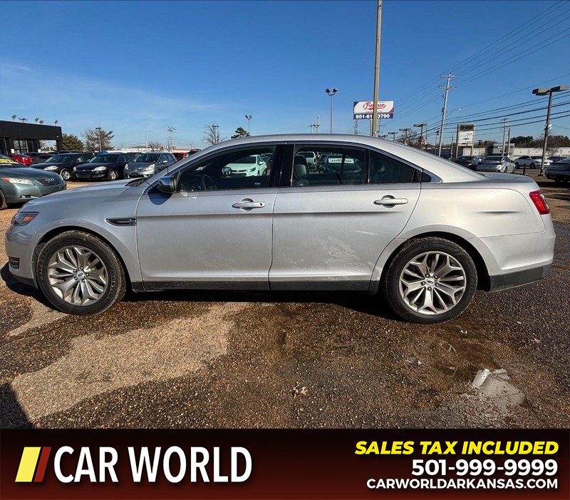 Ford Taurus Vehicle Full-screen Gallery Image 7