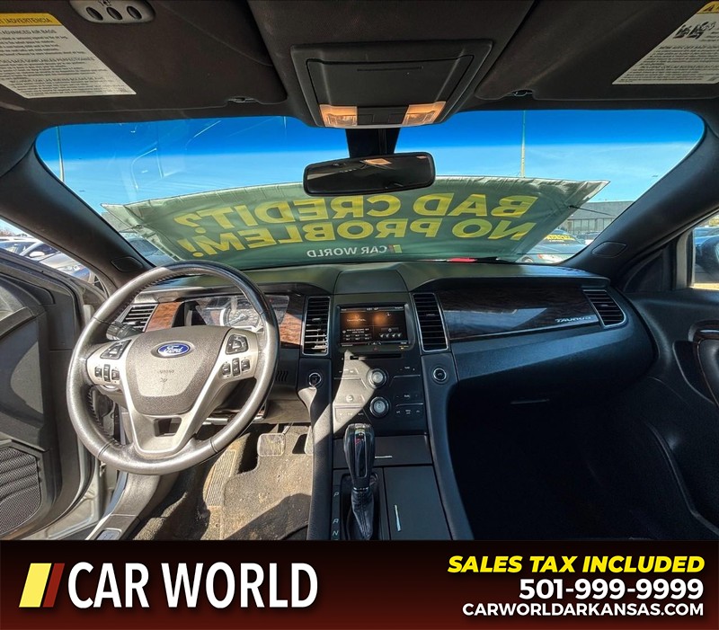 Ford Taurus Vehicle Full-screen Gallery Image 16