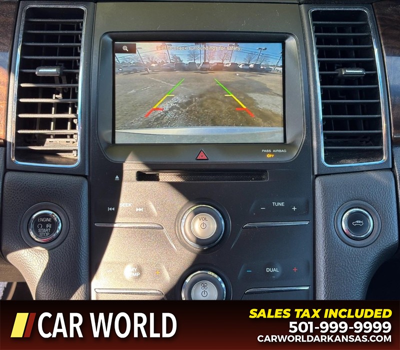 Ford Taurus Vehicle Full-screen Gallery Image 18