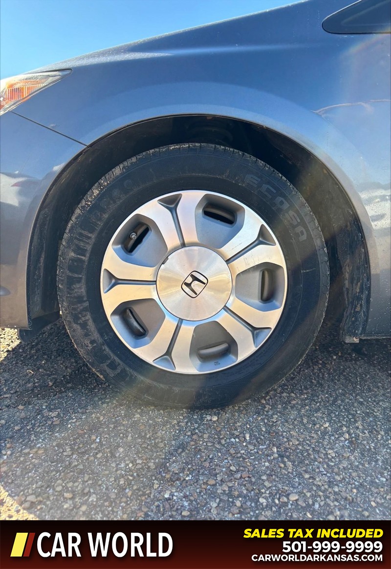 Honda Civic Hybrid Vehicle Full-screen Gallery Image 11