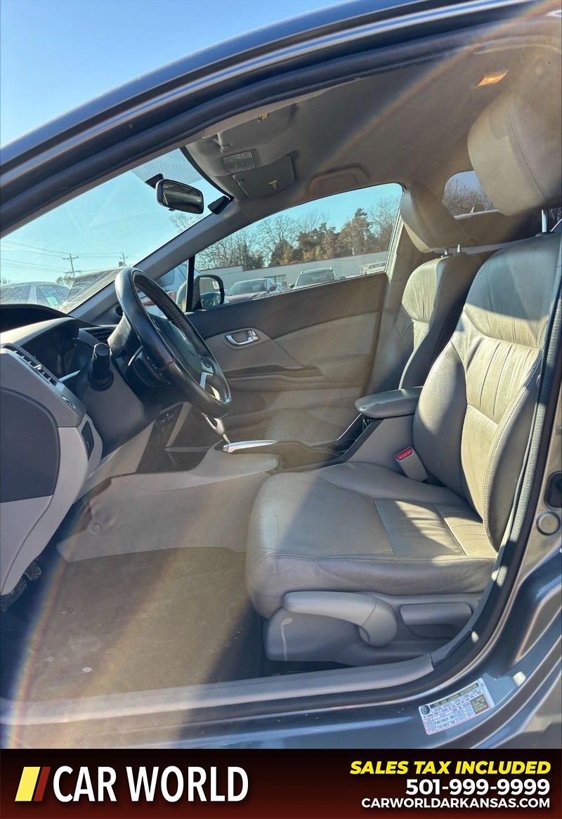 Honda Civic Hybrid Vehicle Full-screen Gallery Image 13