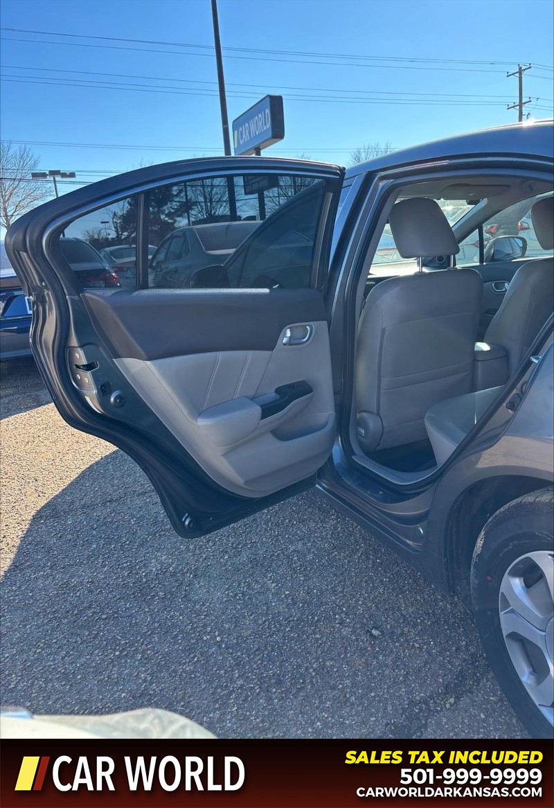 Honda Civic Hybrid Vehicle Full-screen Gallery Image 14