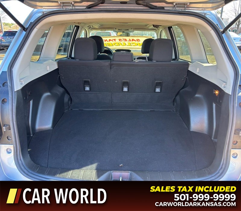 Subaru Forester Vehicle Full-screen Gallery Image 6