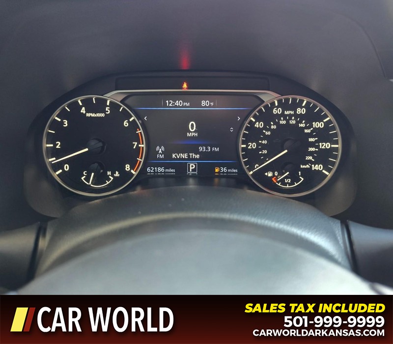 Nissan Altima Vehicle Full-screen Gallery Image 17