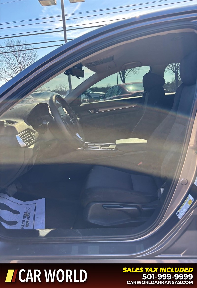 Honda Accord Sedan Vehicle Full-screen Gallery Image 13