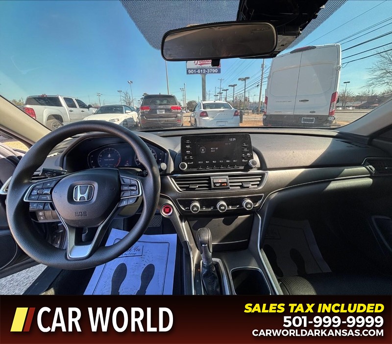 Honda Accord Sedan Vehicle Full-screen Gallery Image 16