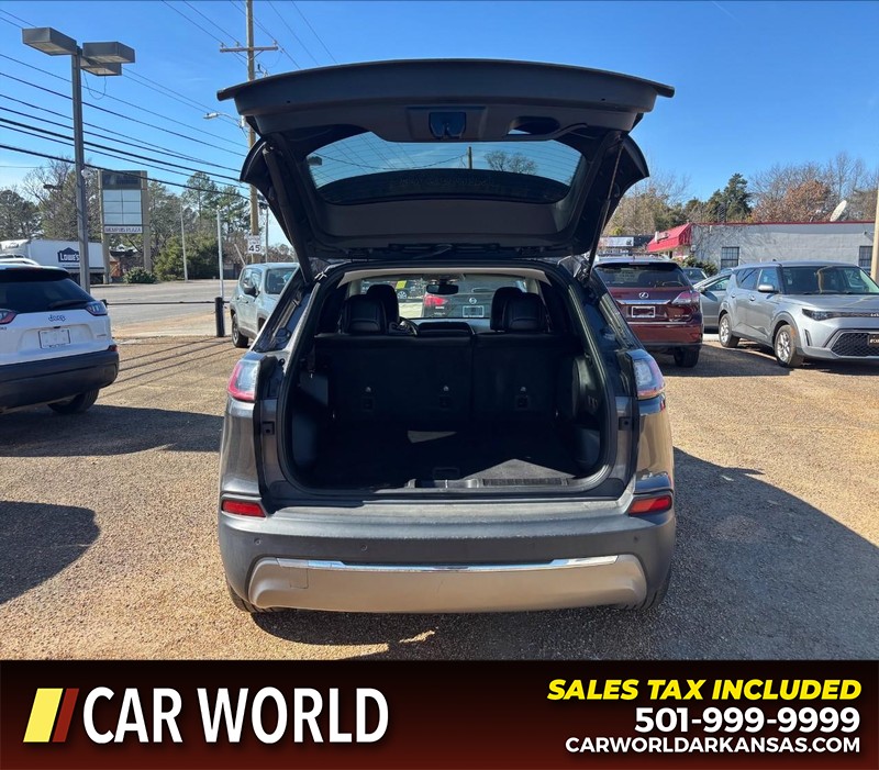 Jeep Cherokee Vehicle Full-screen Gallery Image 5