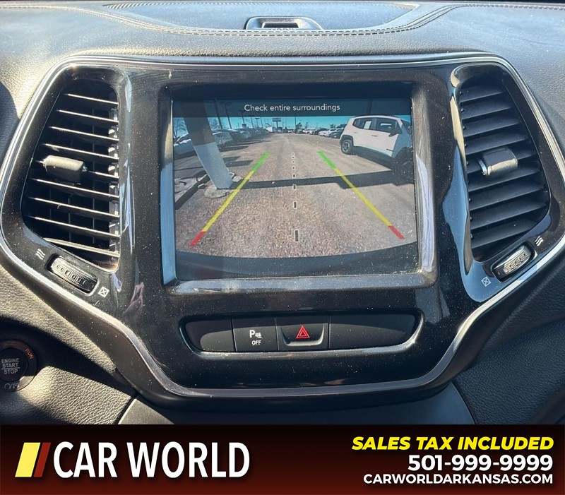 Jeep Cherokee Vehicle Full-screen Gallery Image 18