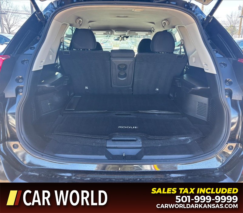 Nissan Rogue Vehicle Full-screen Gallery Image 6