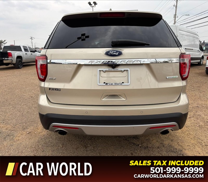 Ford Explorer Vehicle Full-screen Gallery Image 4