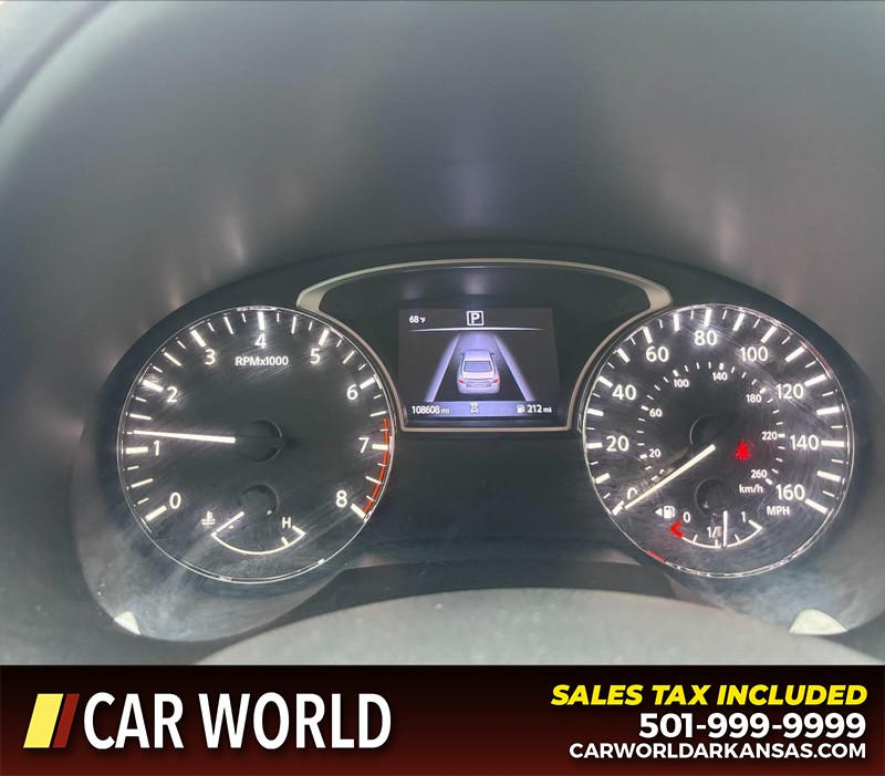 Nissan Altima Vehicle Full-screen Gallery Image 20