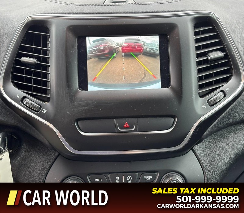 Jeep Cherokee Vehicle Full-screen Gallery Image 18