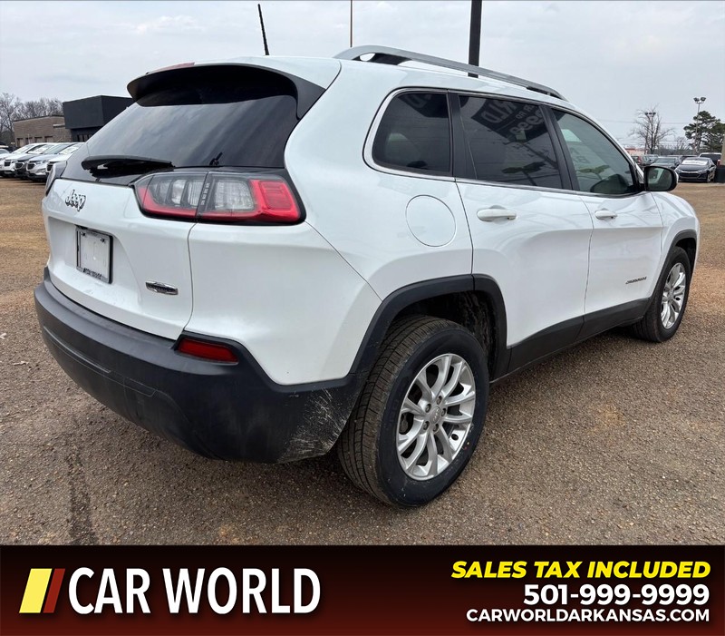 Jeep Cherokee Vehicle Full-screen Gallery Image 3