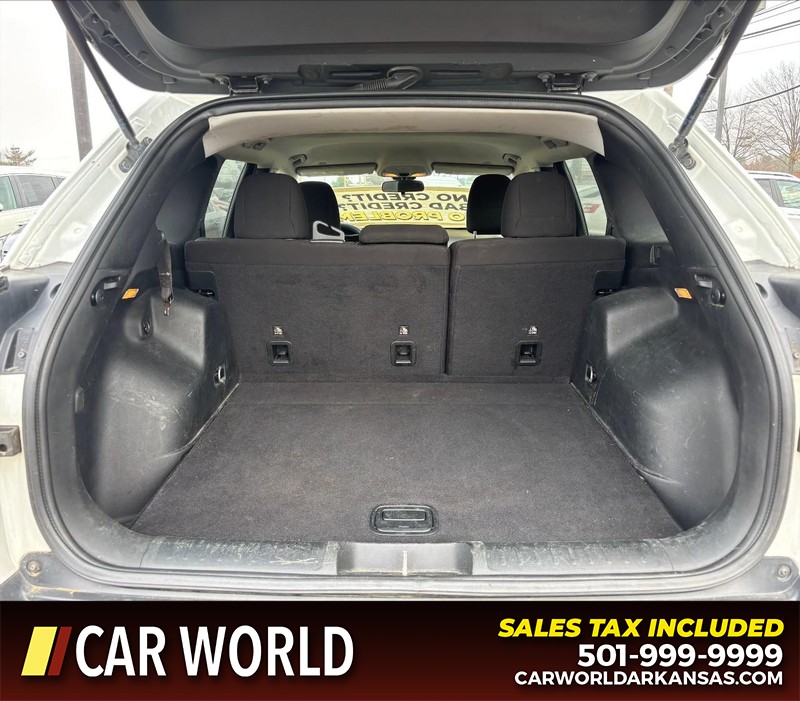 Jeep Cherokee Vehicle Full-screen Gallery Image 6