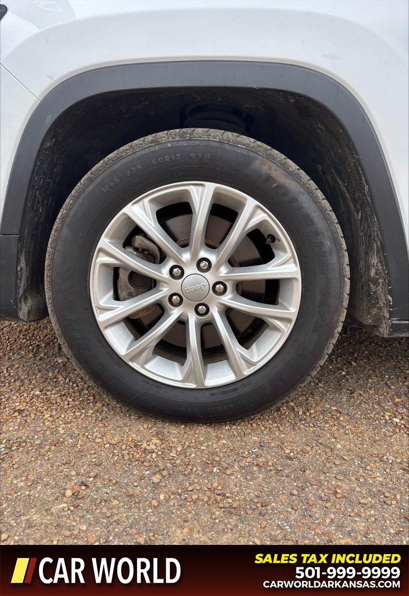 Jeep Cherokee Vehicle Full-screen Gallery Image 11