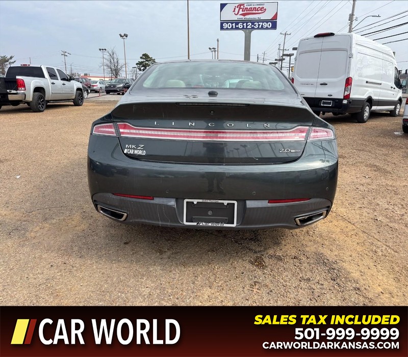 Lincoln MKZ Vehicle Full-screen Gallery Image 4