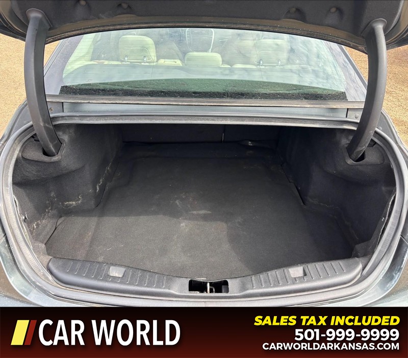 Lincoln MKZ Vehicle Full-screen Gallery Image 6