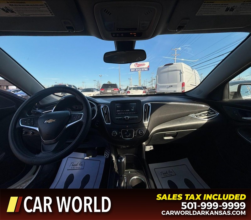 Chevrolet Malibu Vehicle Full-screen Gallery Image 16