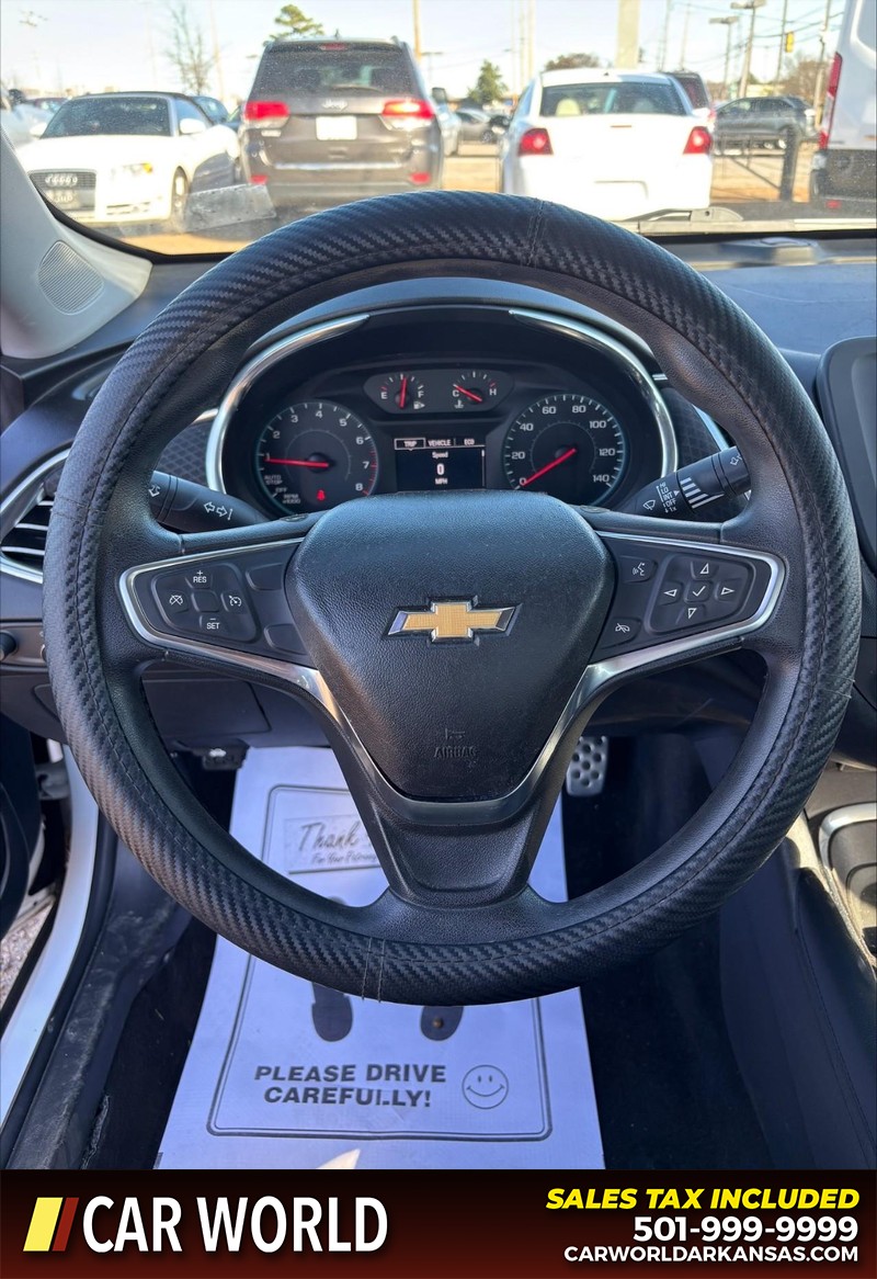 Chevrolet Malibu Vehicle Full-screen Gallery Image 19