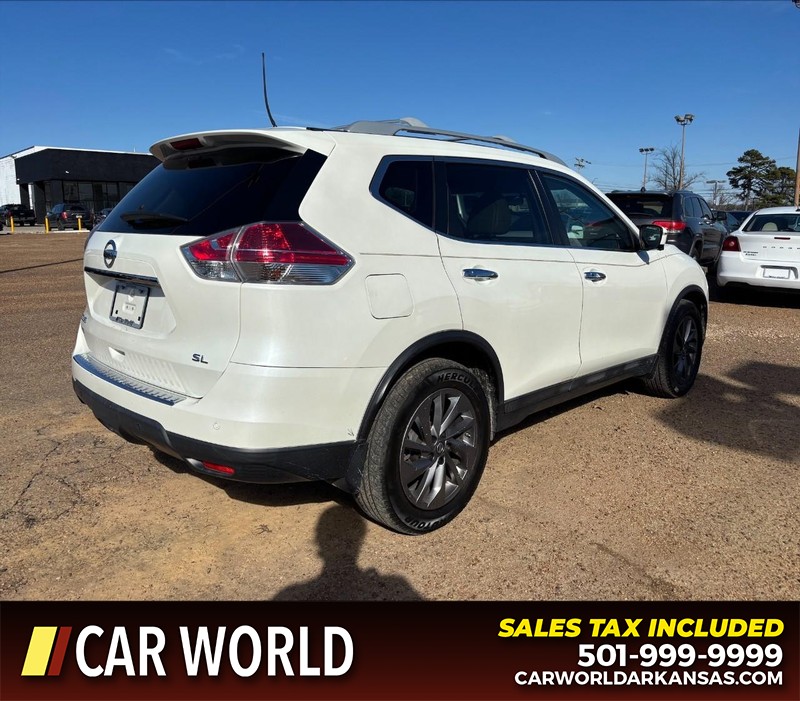 Nissan Rogue Vehicle Full-screen Gallery Image 3