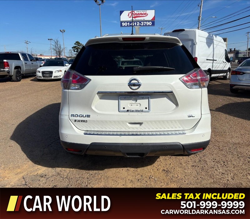 Nissan Rogue Vehicle Full-screen Gallery Image 4