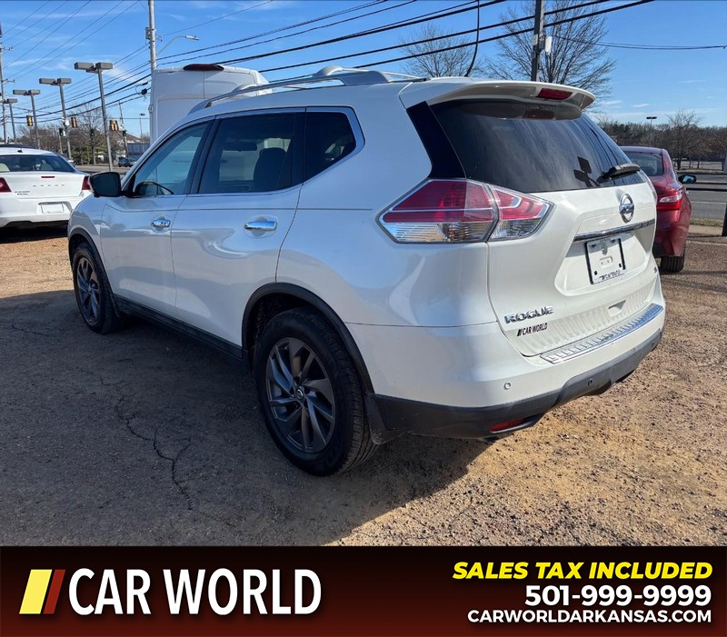 Nissan Rogue Vehicle Full-screen Gallery Image 7