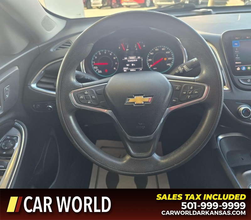 Chevrolet Malibu Vehicle Full-screen Gallery Image 15