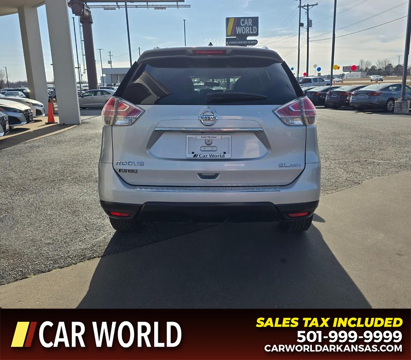 Nissan Rogue Vehicle Full-screen Gallery Image 5