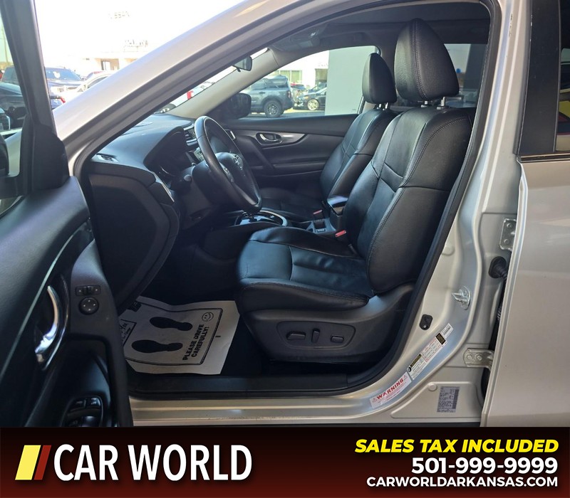 Nissan Rogue Vehicle Full-screen Gallery Image 8