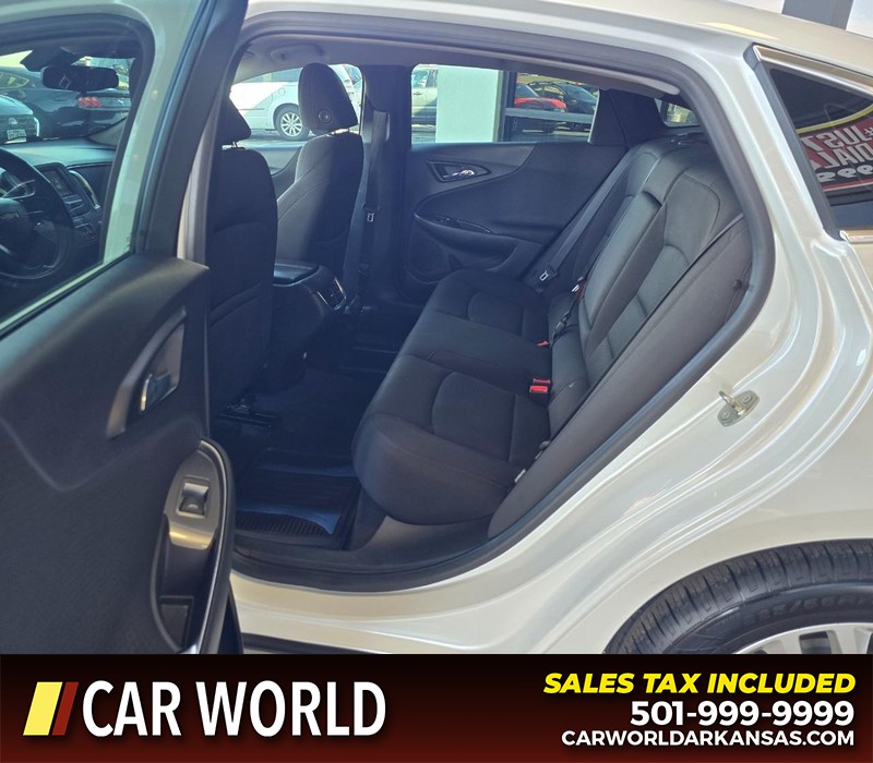 Chevrolet Malibu Vehicle Full-screen Gallery Image 10