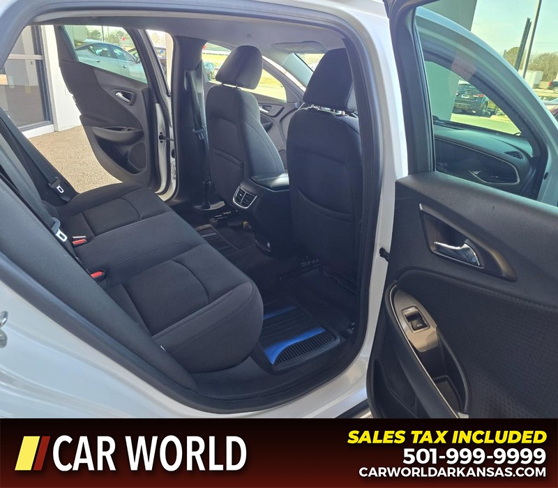 Chevrolet Malibu Vehicle Full-screen Gallery Image 12