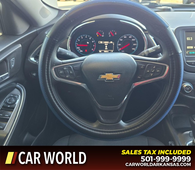 Chevrolet Malibu Vehicle Full-screen Gallery Image 15