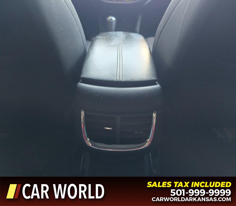 Chevrolet Malibu Vehicle Full-screen Gallery Image 19