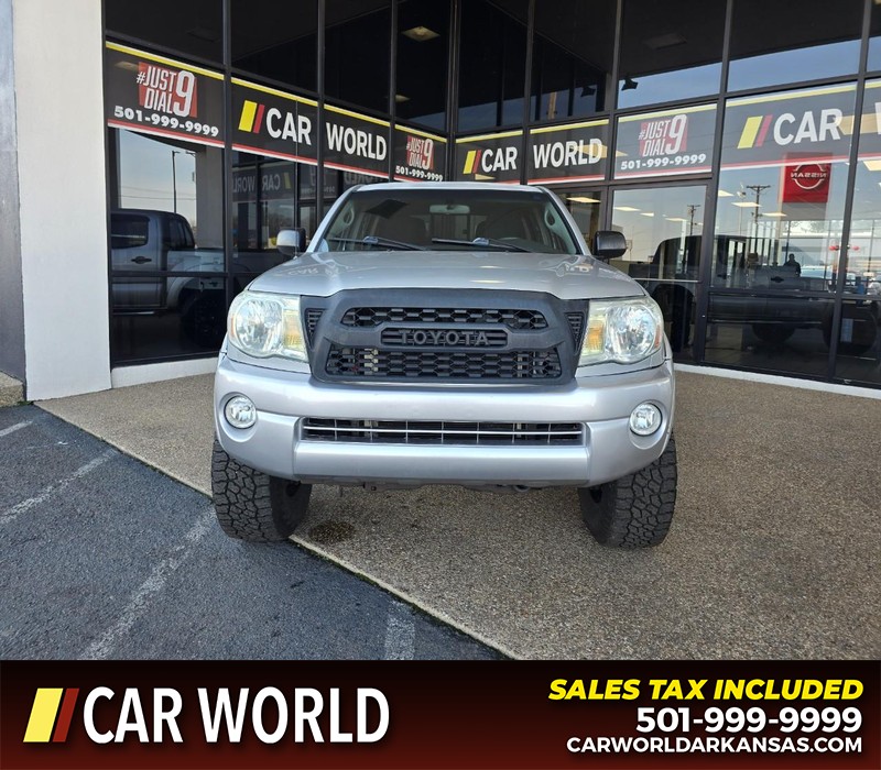 Toyota Tacoma Vehicle Full-screen Gallery Image 2