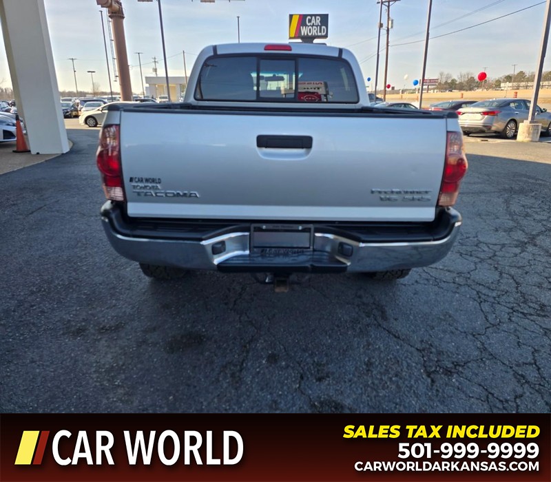 Toyota Tacoma Vehicle Full-screen Gallery Image 5