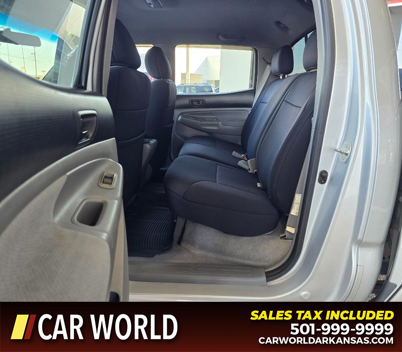 Toyota Tacoma Vehicle Full-screen Gallery Image 10