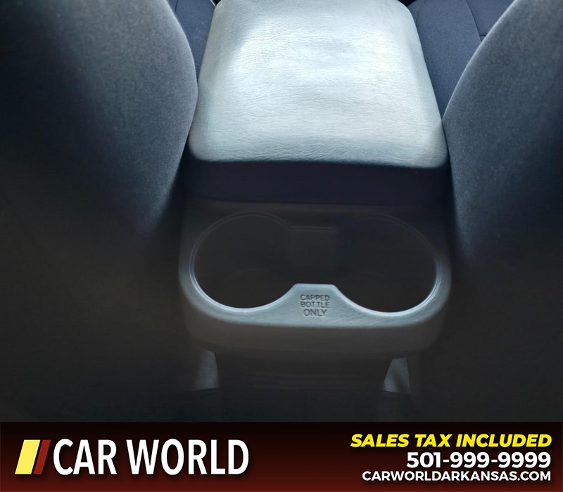 Toyota Tacoma Vehicle Full-screen Gallery Image 18