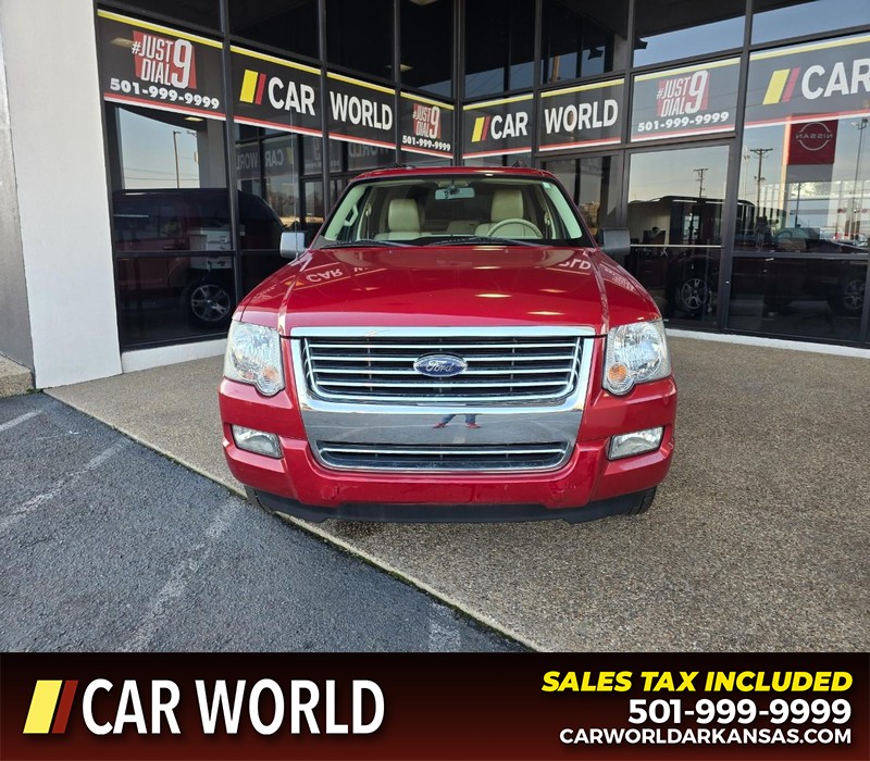 Ford Explorer Vehicle Full-screen Gallery Image 2