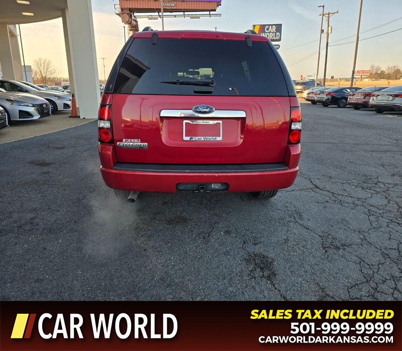 Ford Explorer Vehicle Full-screen Gallery Image 5