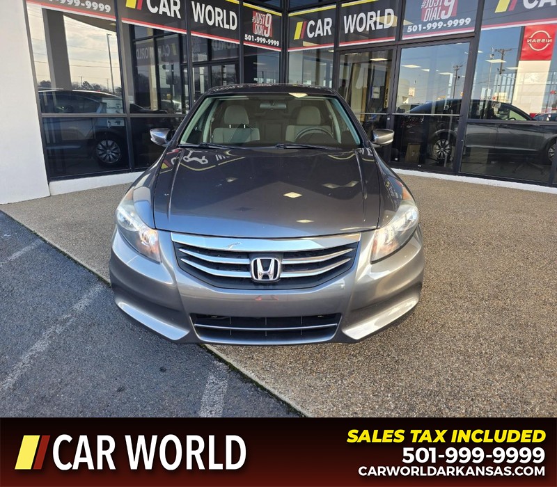 Honda Accord Sedan Vehicle Full-screen Gallery Image 2