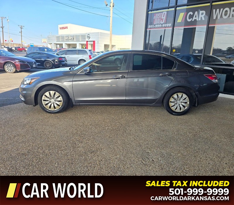 Honda Accord Sedan Vehicle Full-screen Gallery Image 4